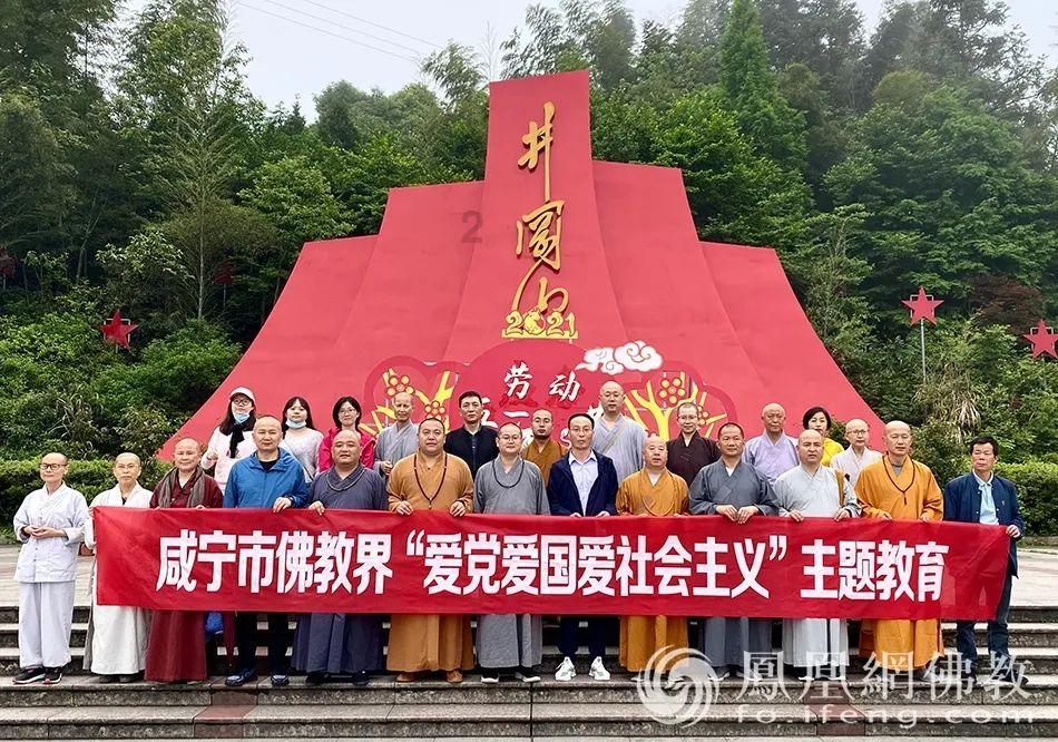 青岛一波16-0！杨瀚森举火烧天暴扣 用牵制力率领打出小高潮