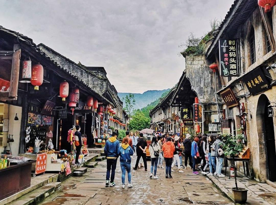 石头上绣出大千世界!来感受Ta的独特魅力 →